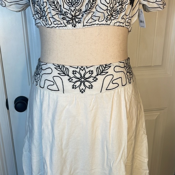 Free People Lotus Embroidered Puff Sleeve 2-Piece Maxi Dress size L White/Blk - Picture 10 of 15
